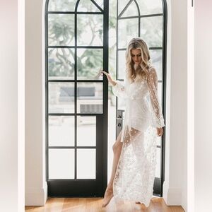 Le Rose Adele Lace Maxi Bridal Robe | Lace Bridal Robe | Bridal Robe
